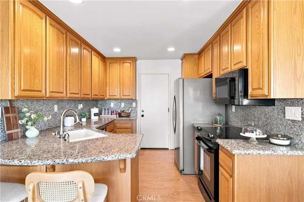 6011 E Montefino Anaheim, CA 92807
