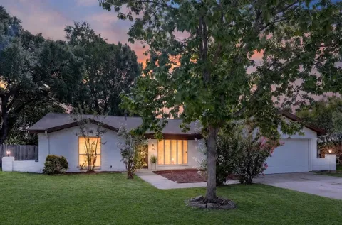 1904 Briar Meadow Drive