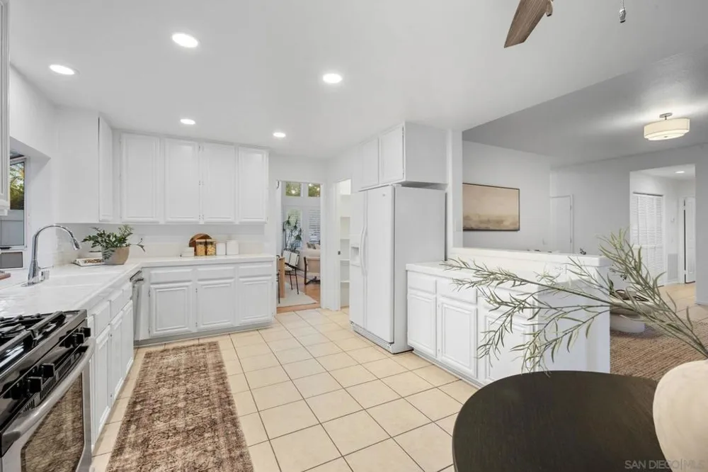 4560 Avenida Privado Oceanside, CA 92057