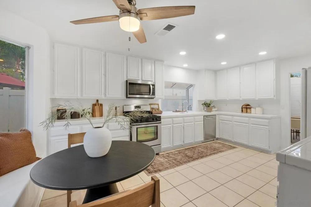 4560 Avenida Privado Oceanside, CA 92057