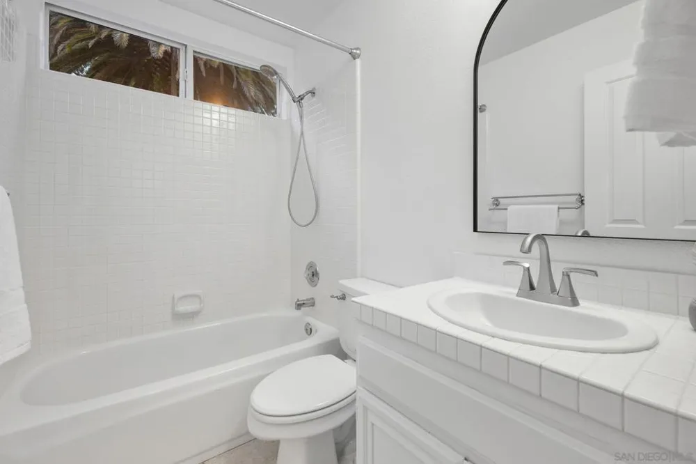 4560 Avenida Privado Oceanside, CA 92057