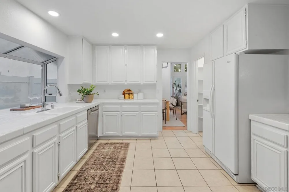 4560 Avenida Privado Oceanside, CA 92057
