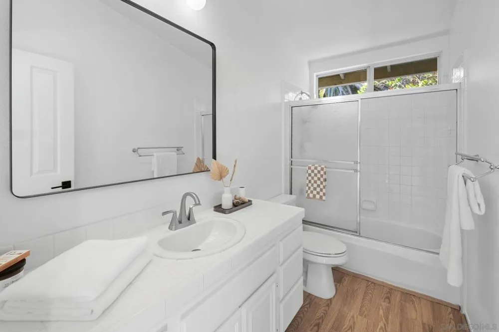 4560 Avenida Privado Oceanside, CA 92057