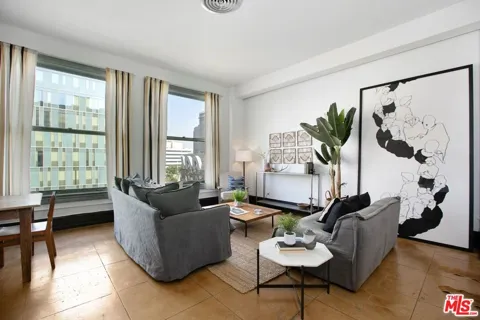 108 W 2nd Street #514