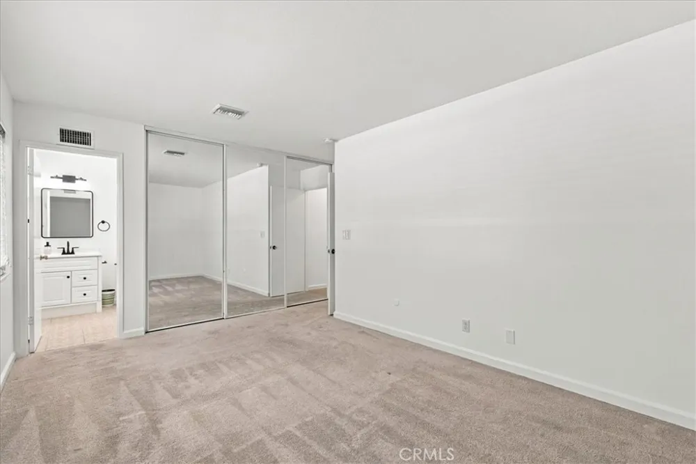 22339 Cheraw Saugus, CA 91350