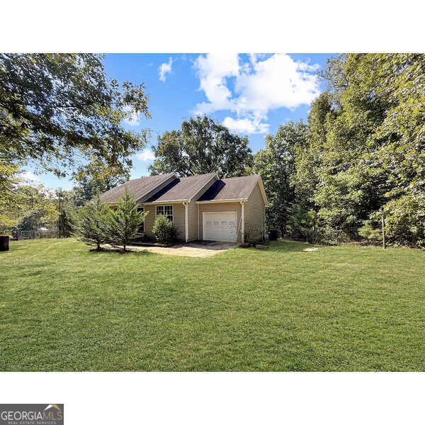 223 City Pond RD Barnesville, GA 30204
