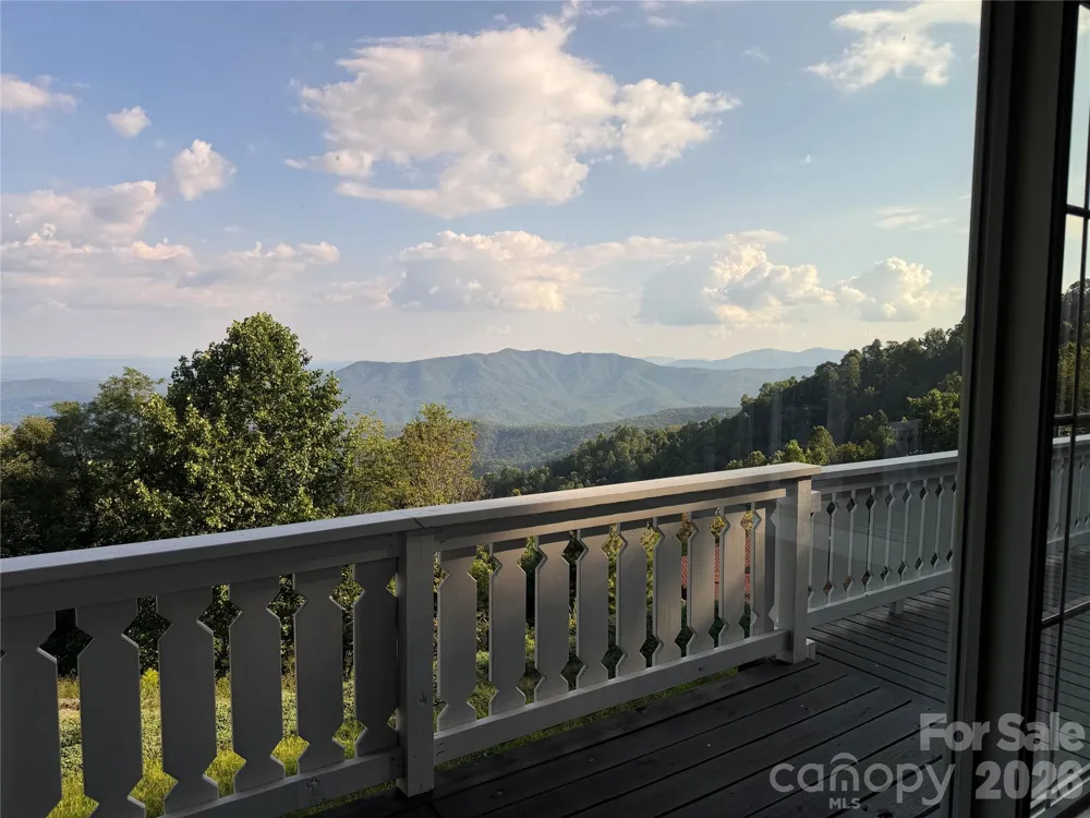 316 Grassy Mountain Road Little Switzerland, NC 28749