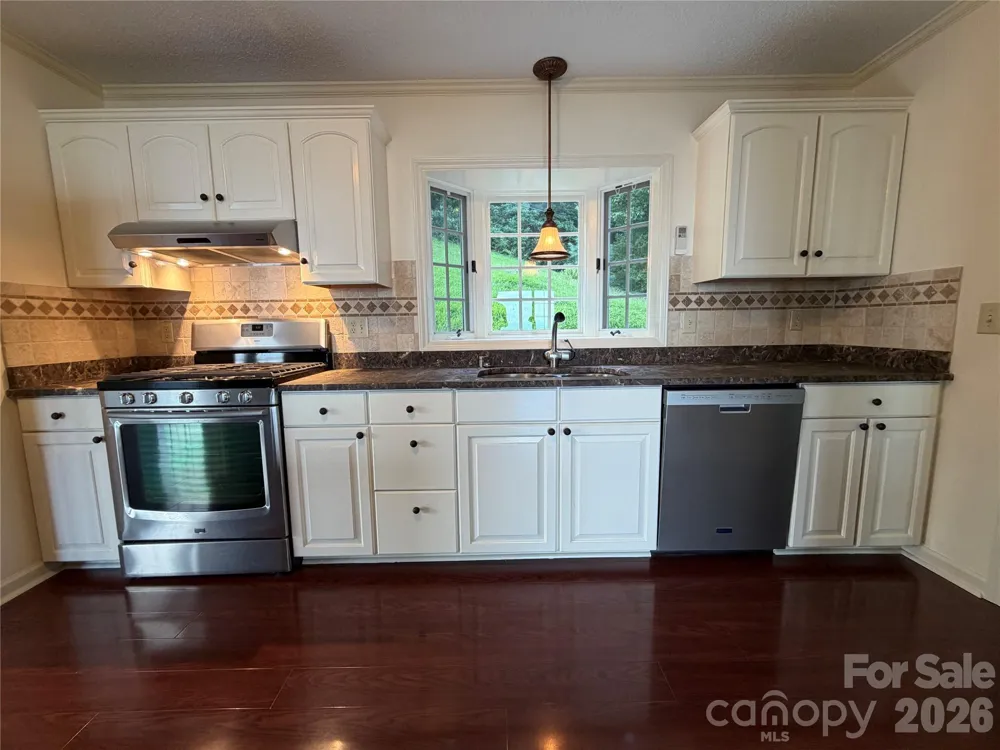 316 Grassy Mountain Road Little Switzerland, NC 28749
