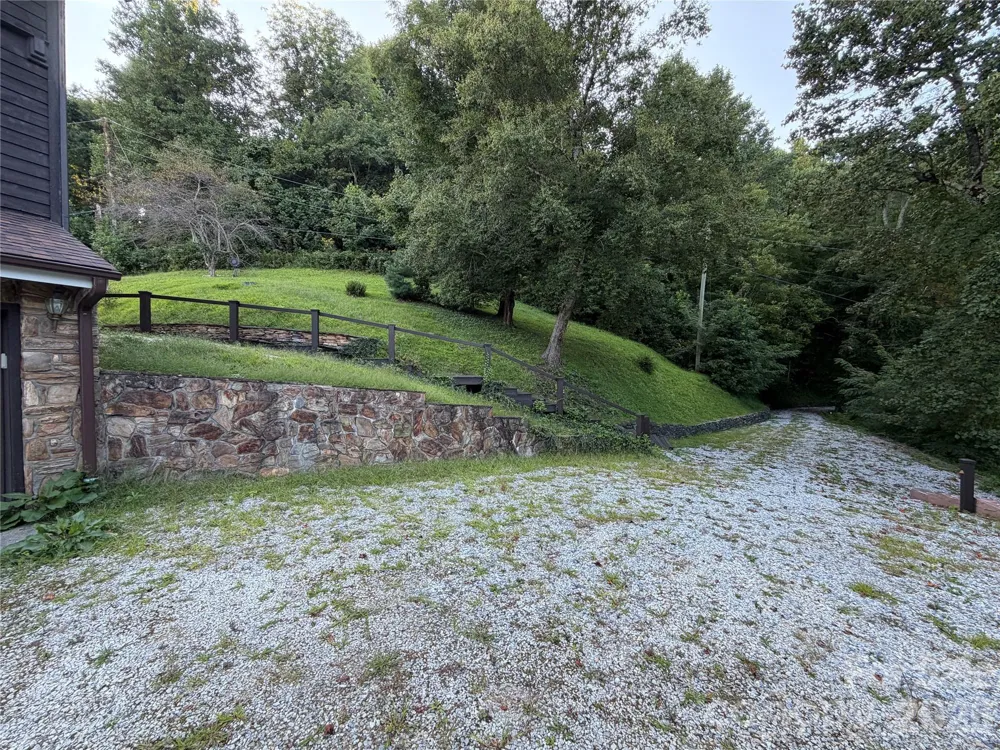 316 Grassy Mountain Road Little Switzerland, NC 28749