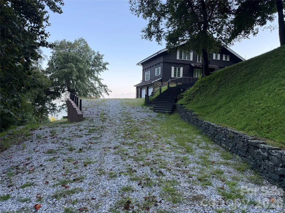 316 Grassy Mountain Road Little Switzerland, NC 28749