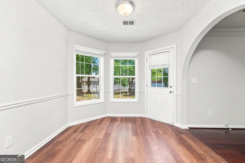 4304 Talmadge TRCE Snellville, GA 30039