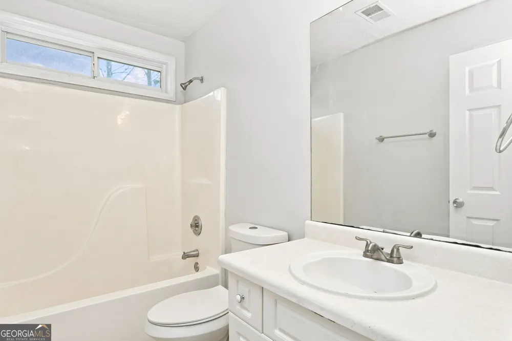 4304 Talmadge TRCE Snellville, GA 30039