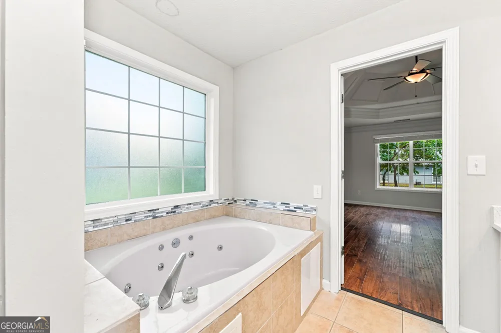 4304 Talmadge TRCE Snellville, GA 30039