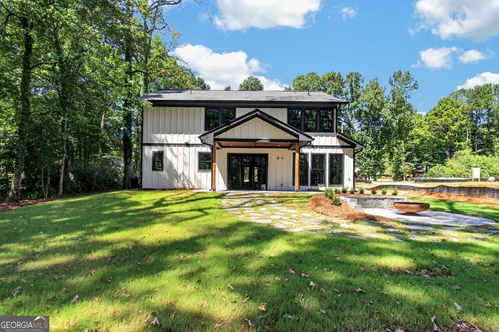 5578 Lilburn Stone Mountain RD Stone Mountain, GA 30087