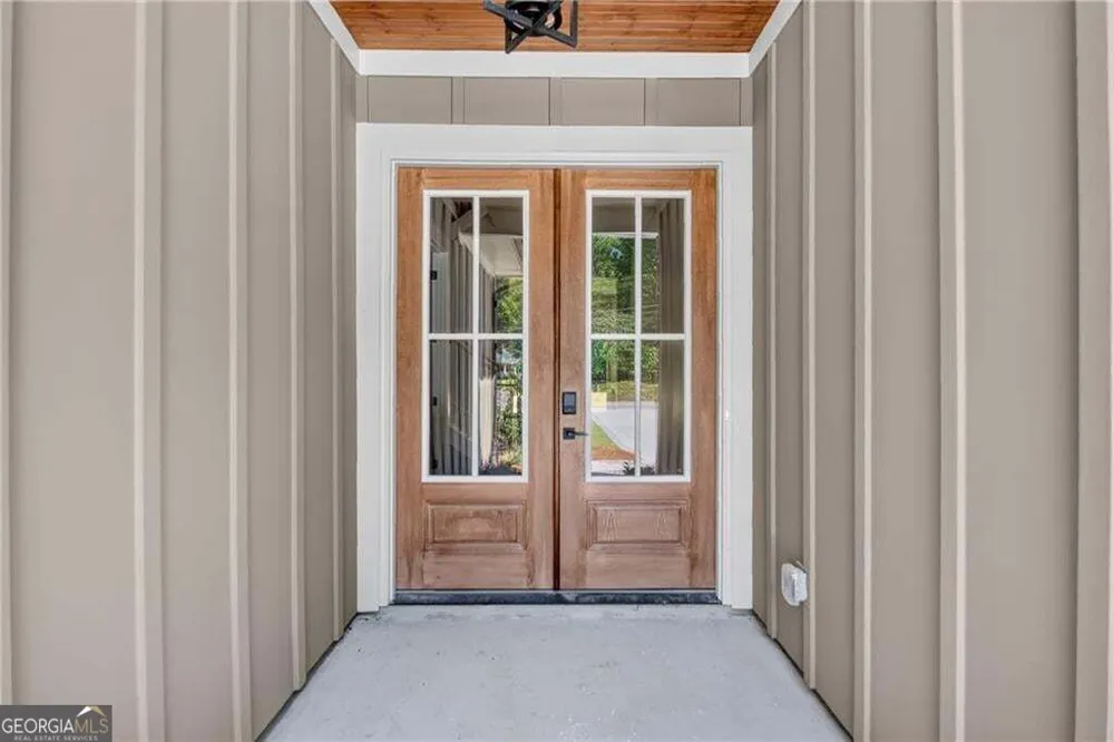 5578 Lilburn Stone Mountain RD Stone Mountain, GA 30087