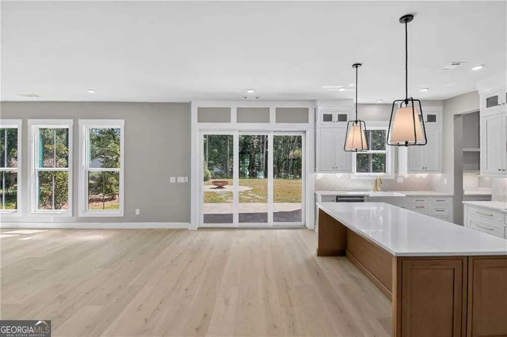 5578 Lilburn Stone Mountain RD Stone Mountain, GA 30087