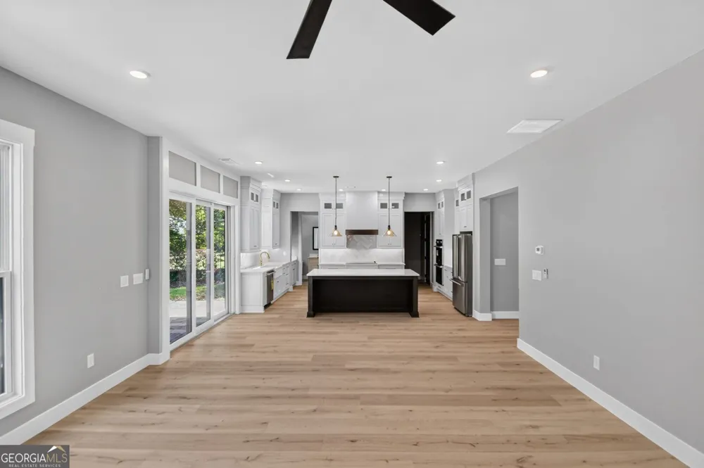 5578 Lilburn Stone Mountain RD Stone Mountain, GA 30087