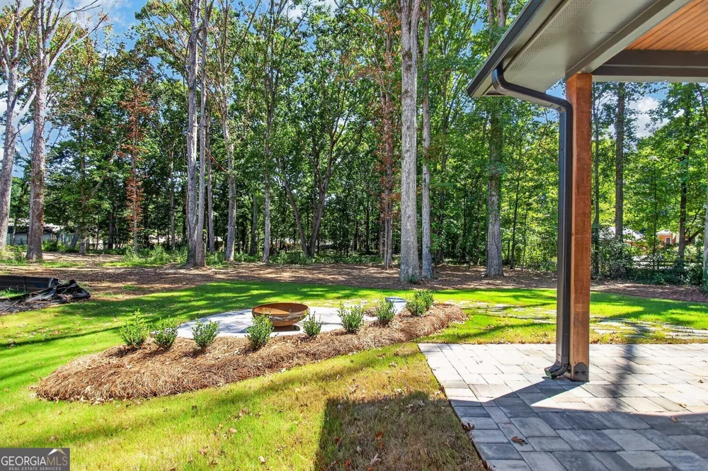 5578 Lilburn Stone Mountain RD Stone Mountain, GA 30087