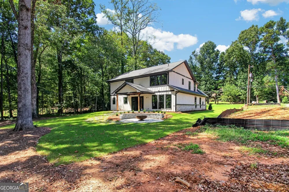 5578 Lilburn Stone Mountain RD Stone Mountain, GA 30087