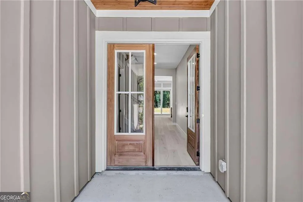 5578 Lilburn Stone Mountain RD Stone Mountain, GA 30087