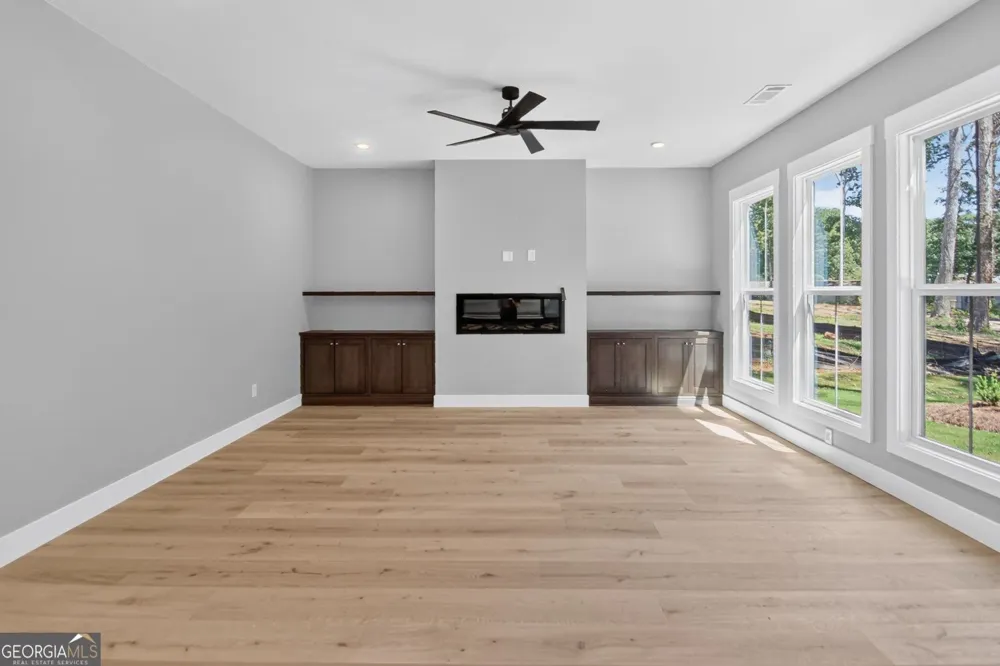 5578 Lilburn Stone Mountain RD Stone Mountain, GA 30087