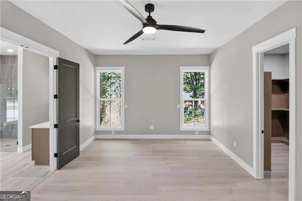 5578 Lilburn Stone Mountain RD Stone Mountain, GA 30087