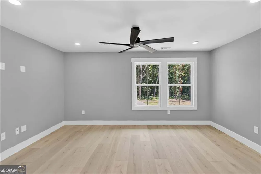 5578 Lilburn Stone Mountain RD Stone Mountain, GA 30087