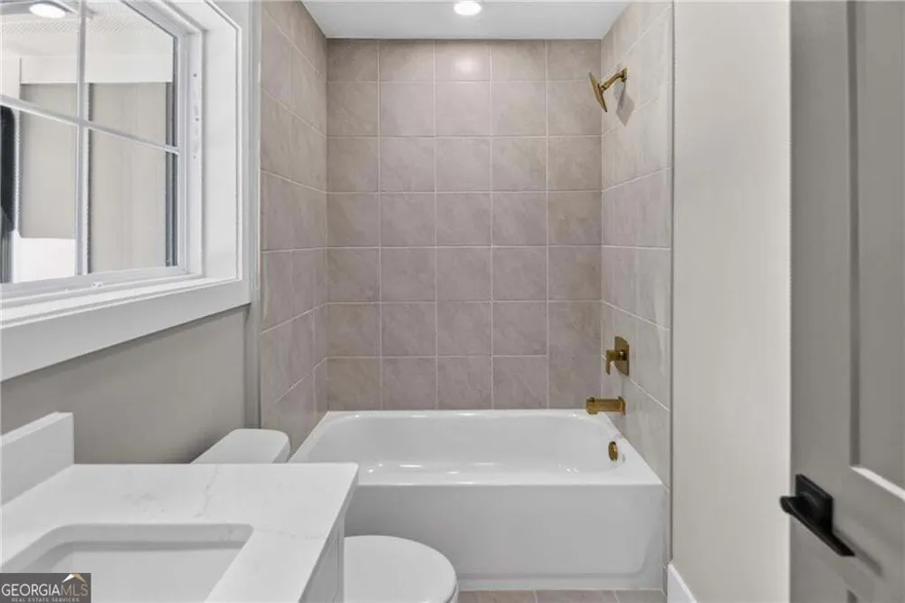 5578 Lilburn Stone Mountain RD Stone Mountain, GA 30087