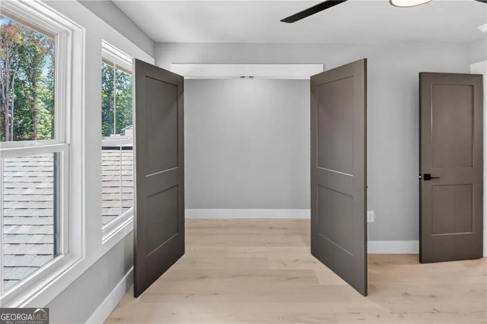 5578 Lilburn Stone Mountain RD Stone Mountain, GA 30087
