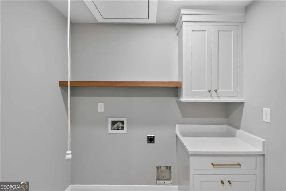 5578 Lilburn Stone Mountain RD Stone Mountain, GA 30087