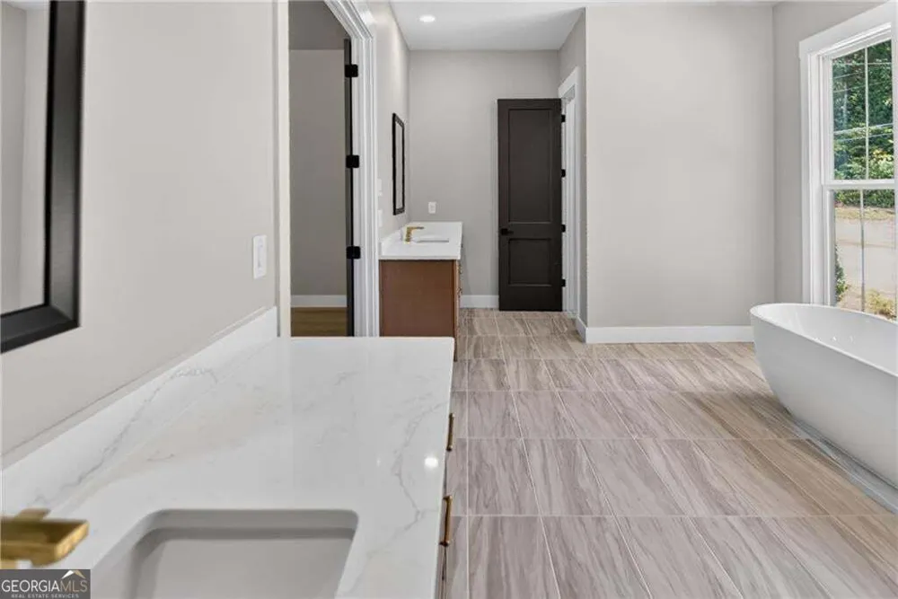 5578 Lilburn Stone Mountain RD Stone Mountain, GA 30087