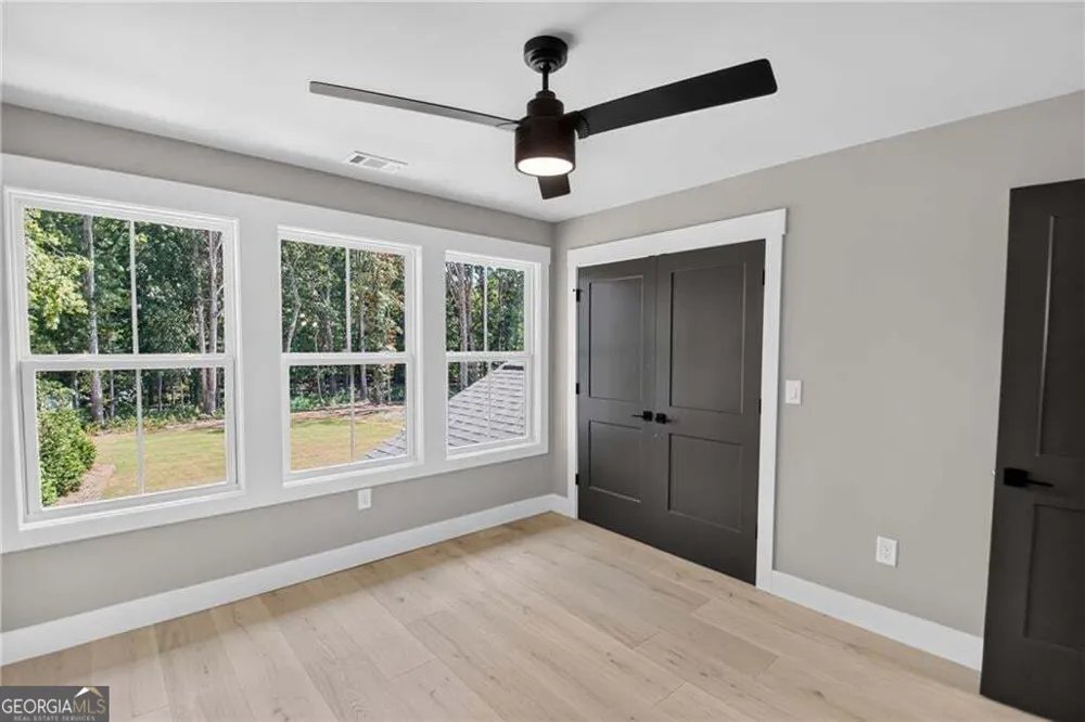 5578 Lilburn Stone Mountain RD Stone Mountain, GA 30087