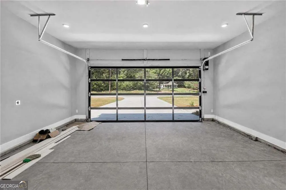 5578 Lilburn Stone Mountain RD Stone Mountain, GA 30087
