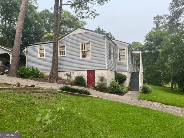 2581 Old Holton RD Macon, GA 31204