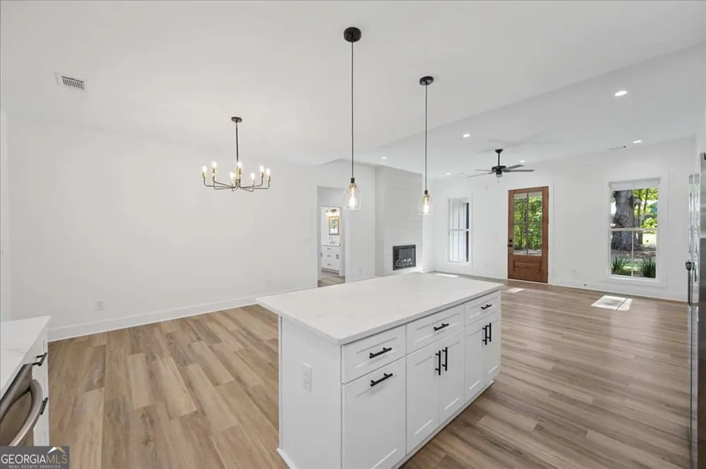 24 Satcher RD Taylorsville, GA 30178