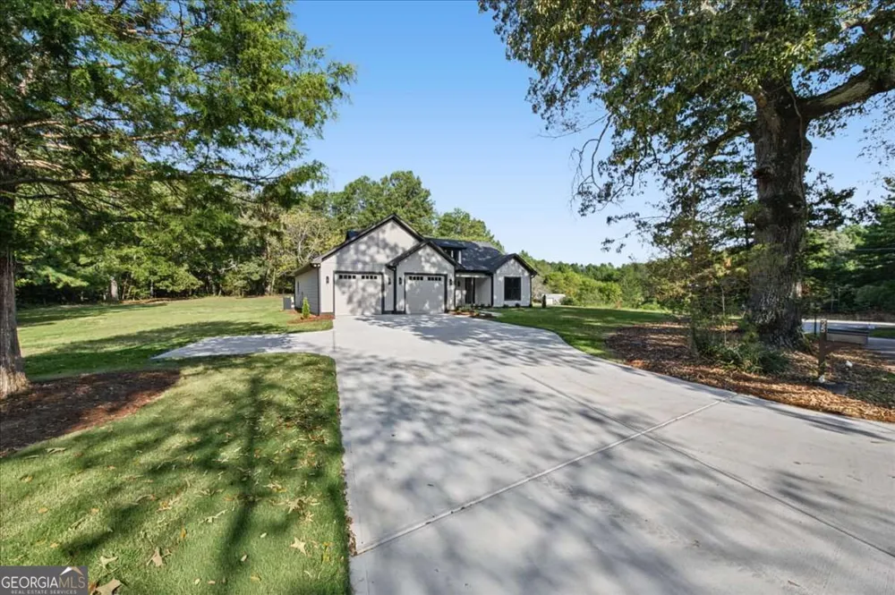 24 Satcher RD Taylorsville, GA 30178