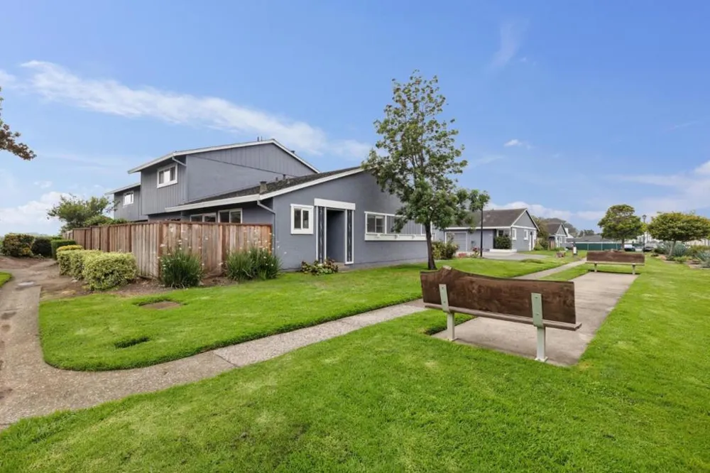 1023 Suzanne Court Half Moon Bay, CA 94019