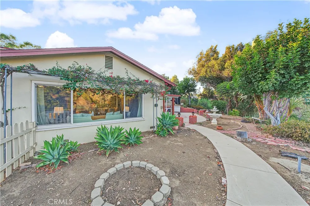 12105 Rideout Place Whittier, CA 90601