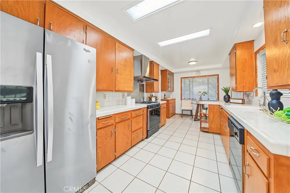 12105 Rideout Place Whittier, CA 90601