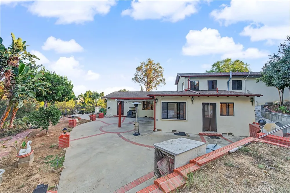 12105 Rideout Place Whittier, CA 90601