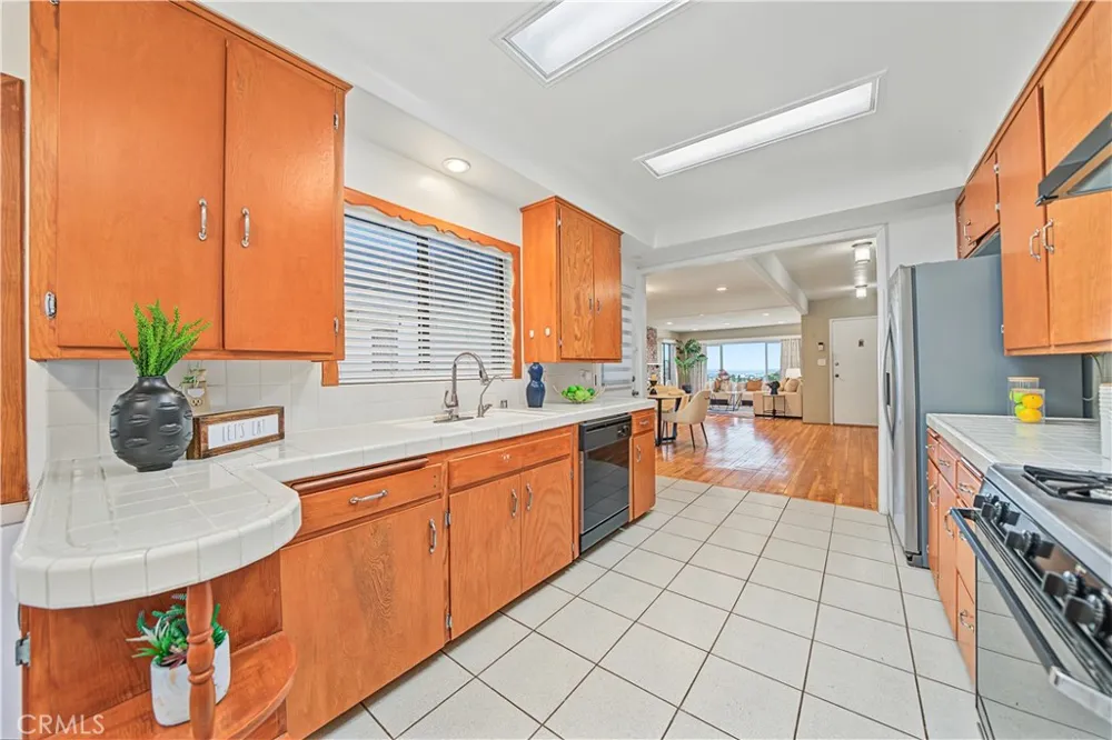 12105 Rideout Place Whittier, CA 90601