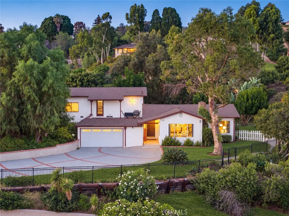 12105 Rideout Place Whittier, CA 90601
