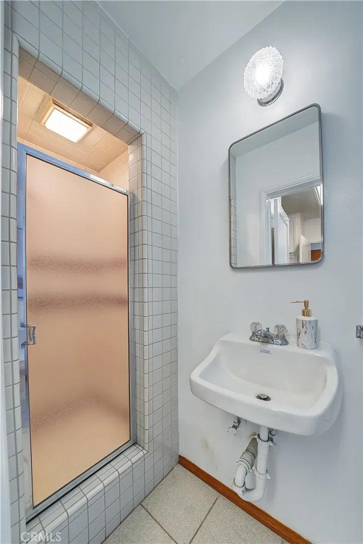 12105 Rideout Place Whittier, CA 90601