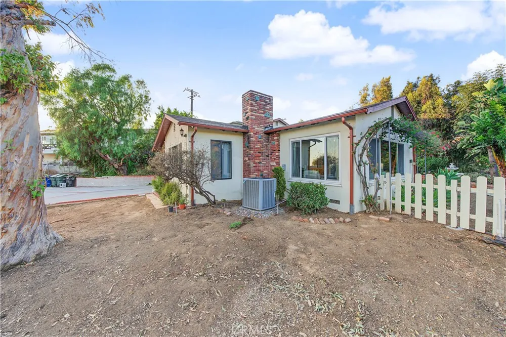 12105 Rideout Place Whittier, CA 90601