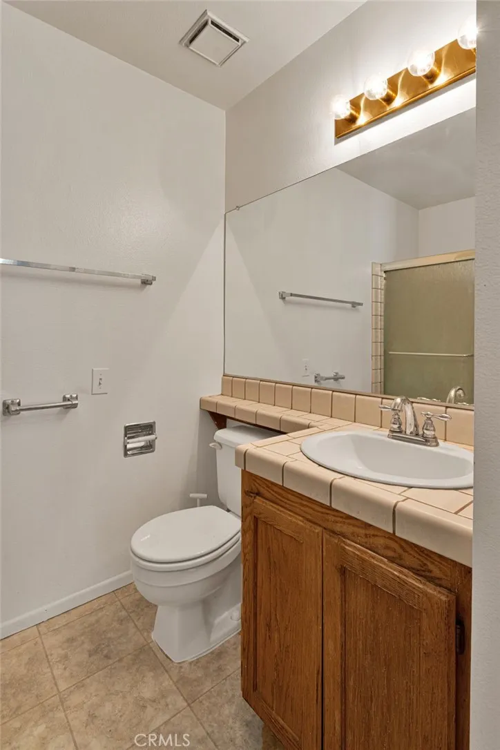 19237 Elm Drive Apple Valley, CA 92308