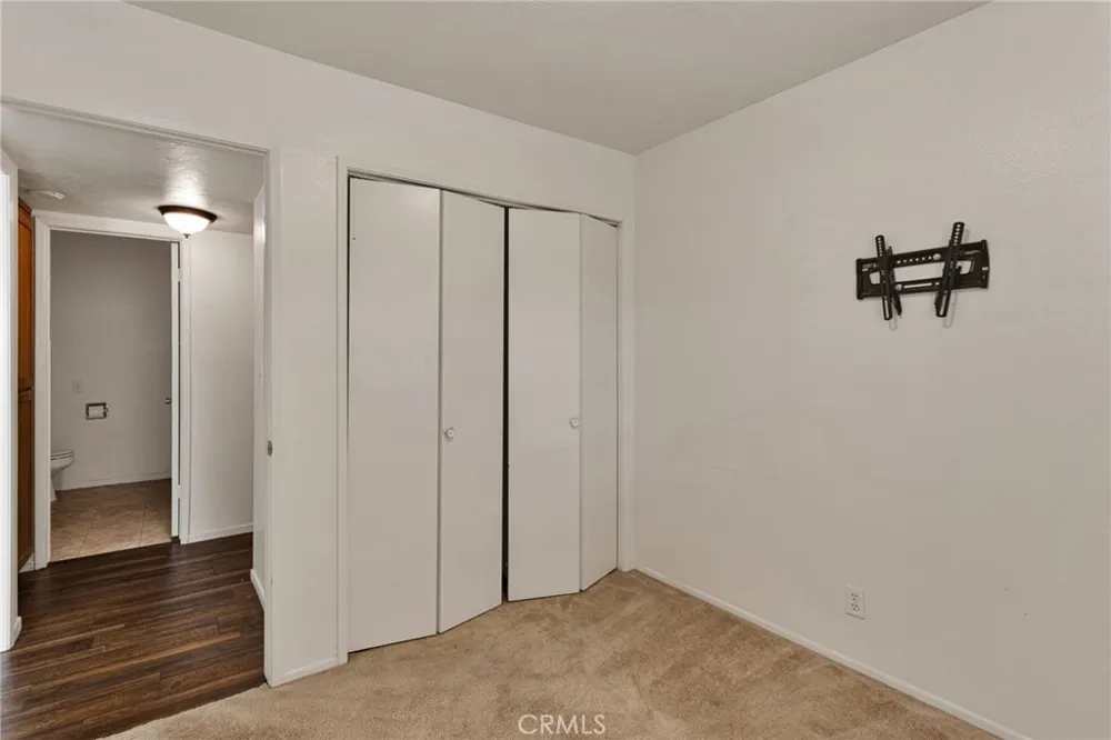 19237 Elm Drive Apple Valley, CA 92308