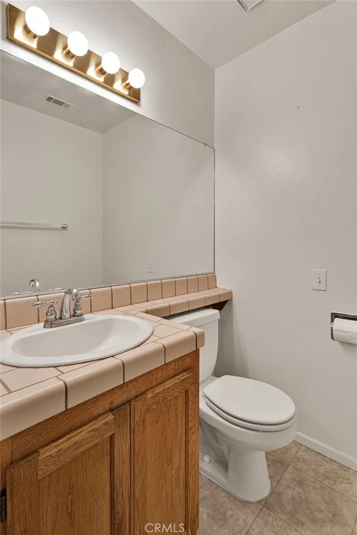 19237 Elm Drive Apple Valley, CA 92308