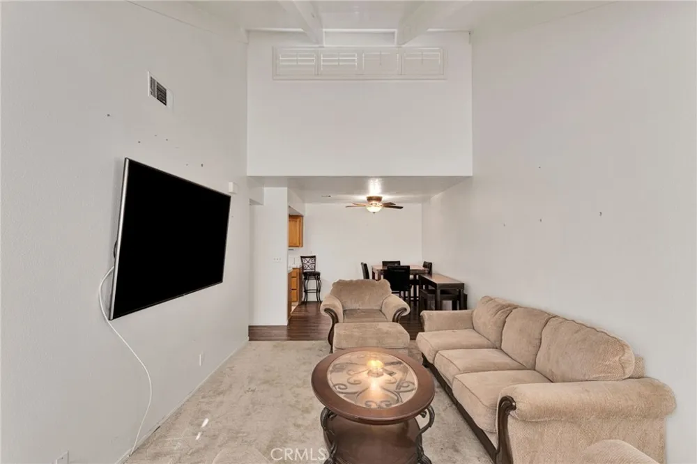 19237 Elm Drive Apple Valley, CA 92308