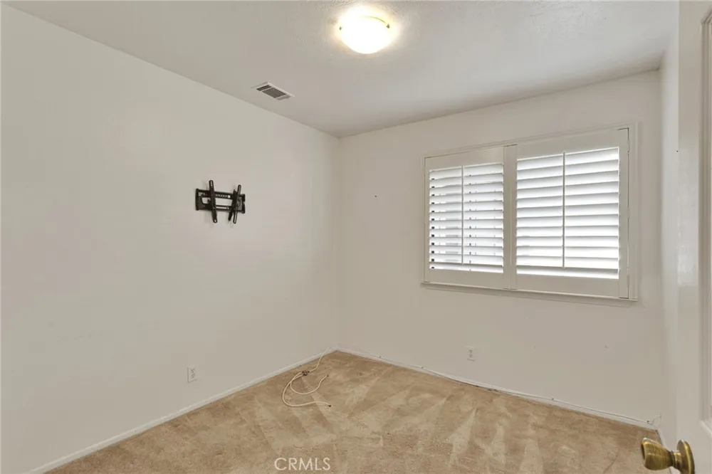 19237 Elm Drive Apple Valley, CA 92308