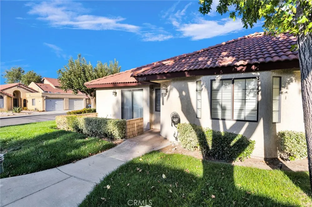 19237 Elm Drive Apple Valley, CA 92308